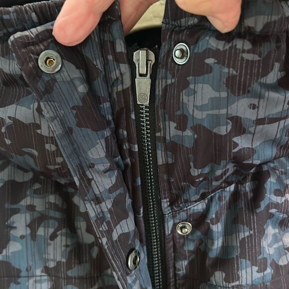 Puffer Camouflage Vest - Picture 6 of 9